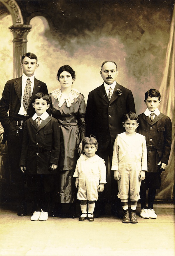 famiglia1920.jpg